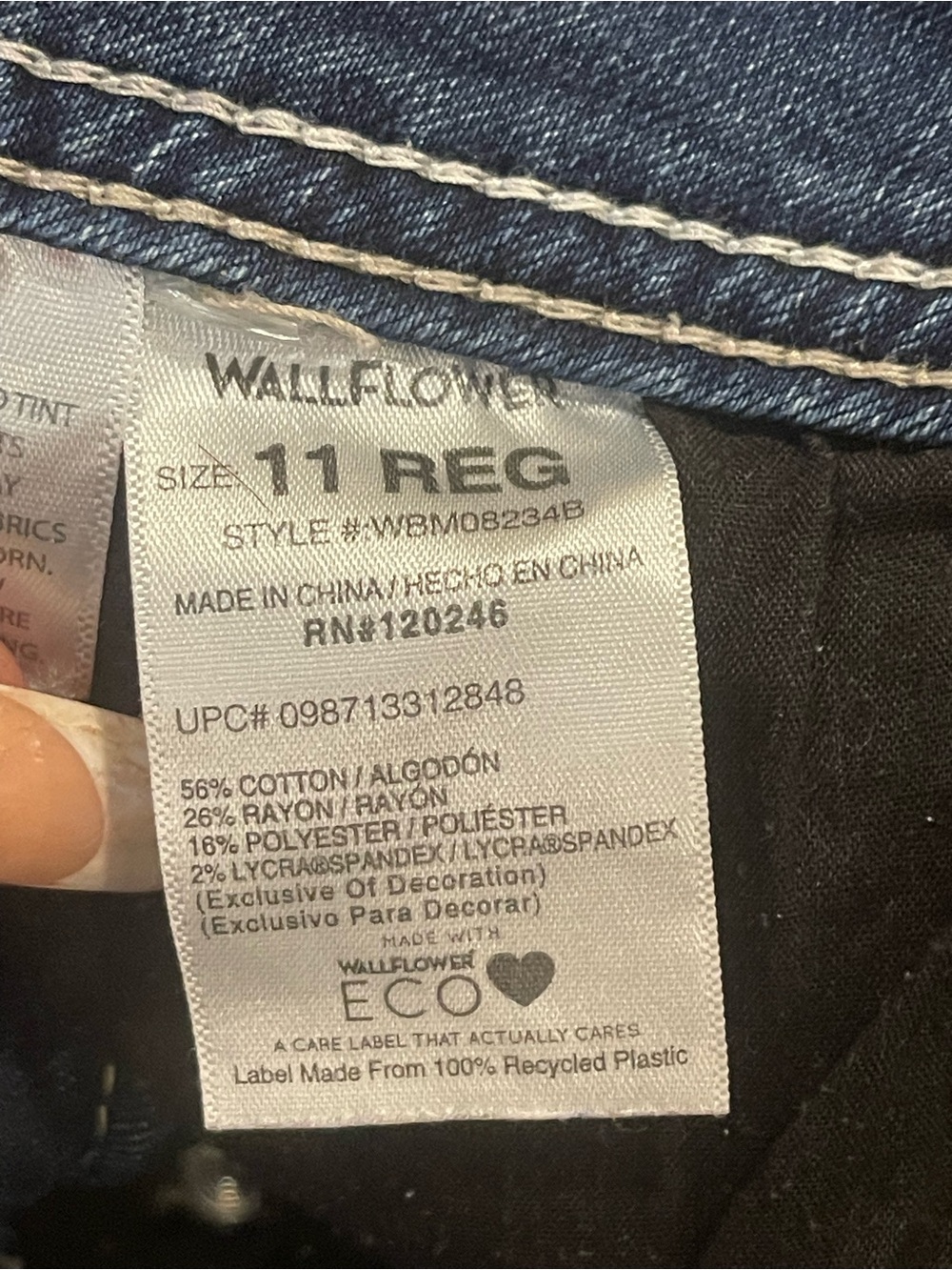 WallFlower Luscious Curvy Fit Bootcut Jeans Medium Wash Stretch Women - Picture 6 of 7